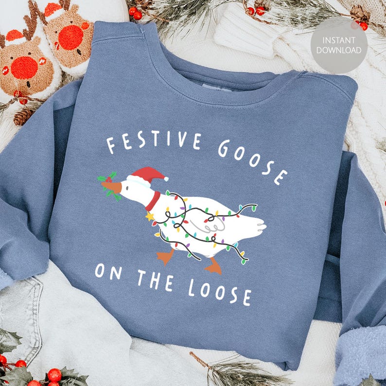 Funny Christmas Goose Shirt PNG, Festive Goose on the Loose PNG, Merry Christmas PNG, Retro Christmas png